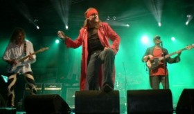 Pirmadienio koncerte BLACK LABEL SOCIETY grupę „apšildys“ ROJAUS TŪZAI