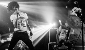 Britų roko maištininkai TURBOWOLF – festivalyje „Velnio akmuo“