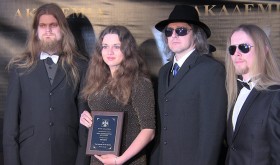 Los Andželas Lietuvos roko grupę THE SKYS pasitiko raudonu kilimu